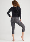 Talia Cropped Capri Shaping Legging - Cotton Stretch from Yummie in Talia Cropped Capri Shaping Legging - Cotton Stretch - 6