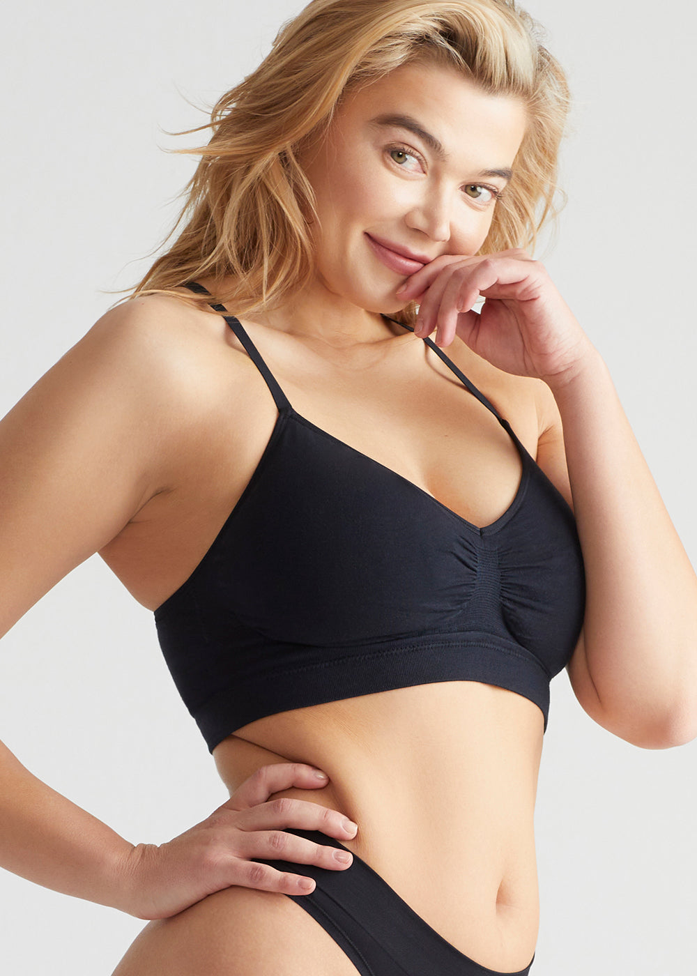 Yummie Women's Convertible Scoop Neck Bralette, Black, S/M at   Women's Clothing store