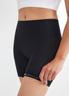 Ultralight Shaping Short - Seamless from Yummie in Black - 4