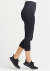 Morgan Seamless Cropped Capri Shaping Legging from Yummie in Black - 2