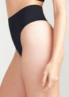 Liliana Comfortably Curved Smoothing Thong - Seamless from Yummie in Black - 1