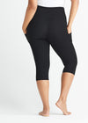 Talia Cropped Capri Shaping Legging with Pockets - Cotton Stretch from Yummie in Talia Cropped Capri Shaping Legging with Pockets - Cotton Stretch - 9